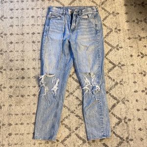 AMERICAN EAGLE LIGHT WASHED JEANS